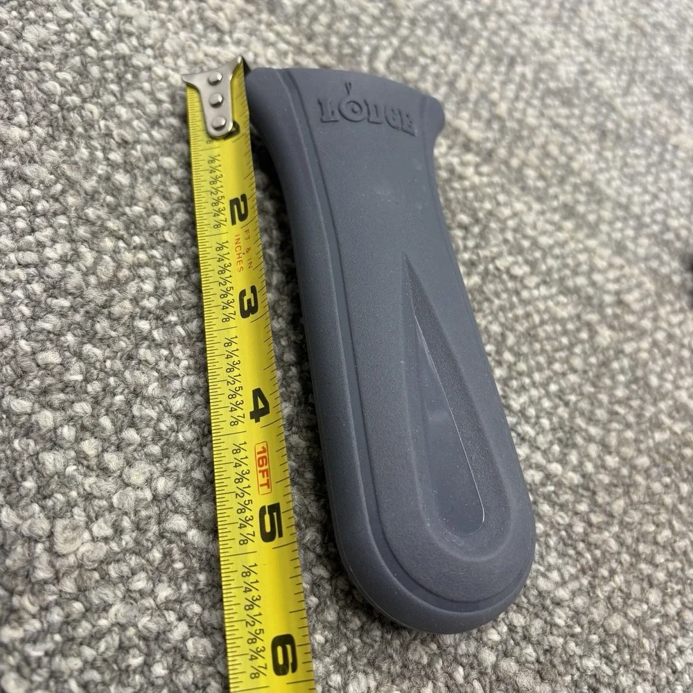Lodge Deluxe Gray Kitchen Silicone Skillet Handle Holders